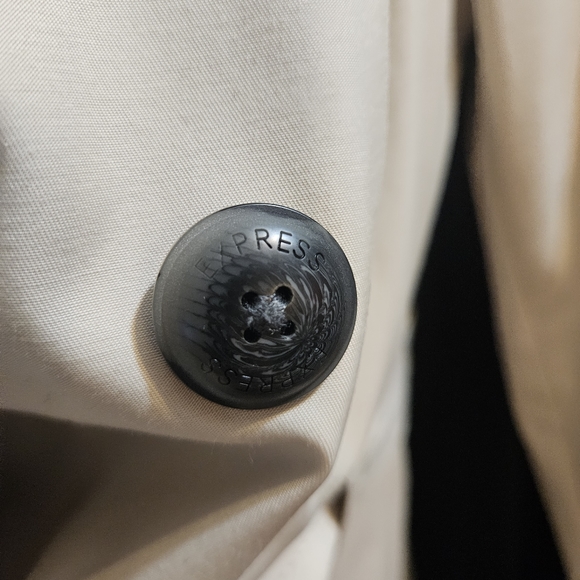 EXPRESS trench coat with belt Size XS - Picture 5 of 10